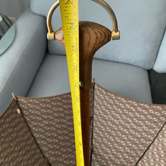 Rare Gucci umbrella wooden handle w shoulder strap - Picture 11 of 16